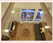 どこにいても目が届くあたたかみのある家